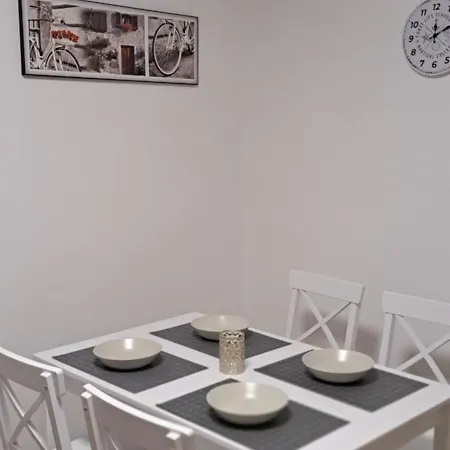 Apartment Aqua Apartmanhaz *