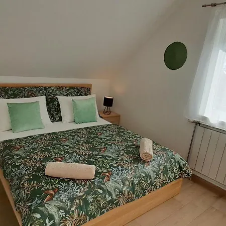 Aqua Apartmanhaz *